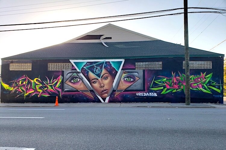 Mural by Ric 1, Reda3sb, and Wei.