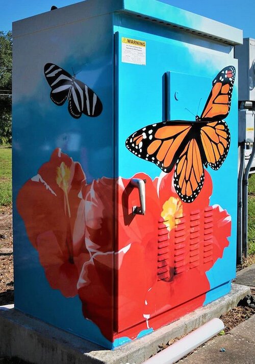 Elizabeth Barenis created the artwork for this signal box at Myrtle Avenue and Lakeview Road with collaboration from the Milton Park Neighborhood Association.