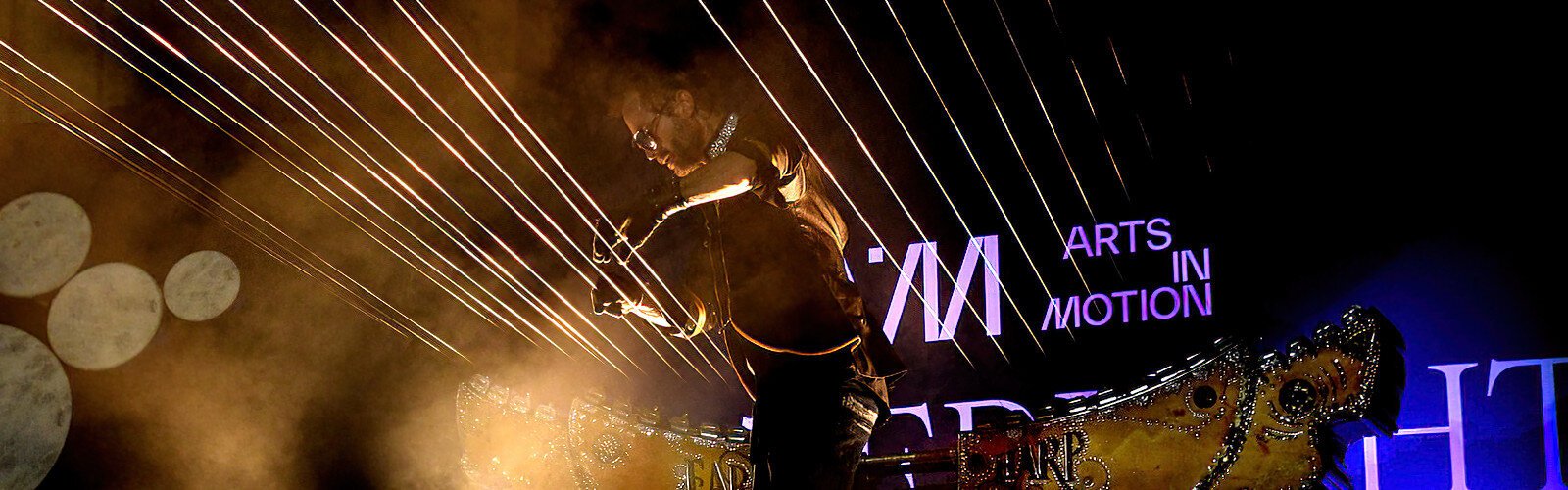 Performing on the earth harp as part of the WATERLICHT experience, William Close is the inventor of the earth harp, the world’s longest string instrument that uses architecture and landscapes to create a unique sound.