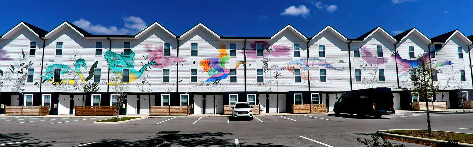 Besides its famous swan heritage, Lakeland boasts a unique architectural heritage that includes modern and century-old homes of various styles.