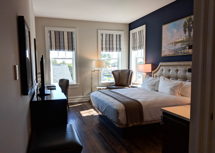 A guest room at the Belleview Inn.