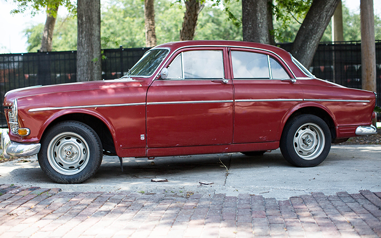 A 1966 Volvo in the courtyard at Red Door No. 5.