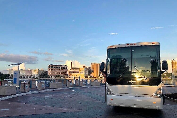 StartupBus Florida on its way to New Orleans.