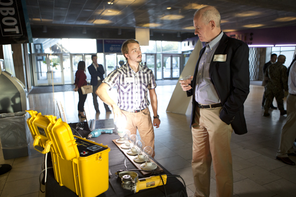 Lizard Power Systems presents their portable power supply pack at Innovation Gathering.  