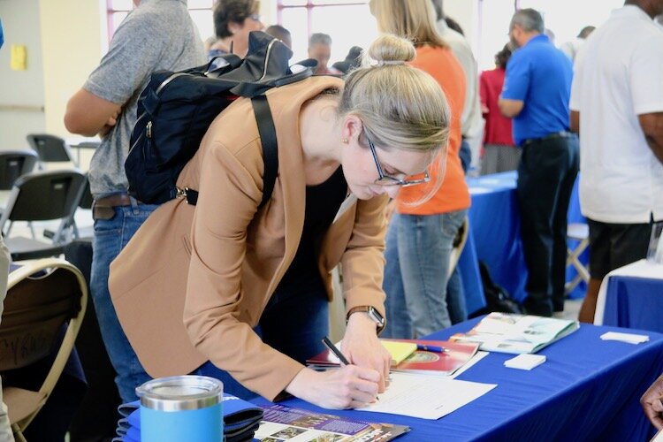 A business owner begins the process of becoming a vendor with the City of Tampa.