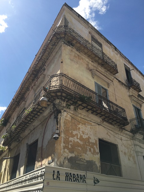 Crumbling architecture in Havana