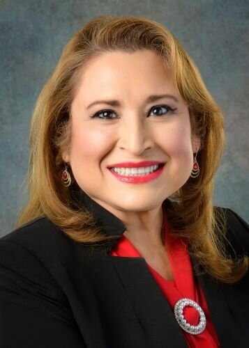 Suncoast Community Health Centers Chief Dental Officer Dr. Aura Cisneros