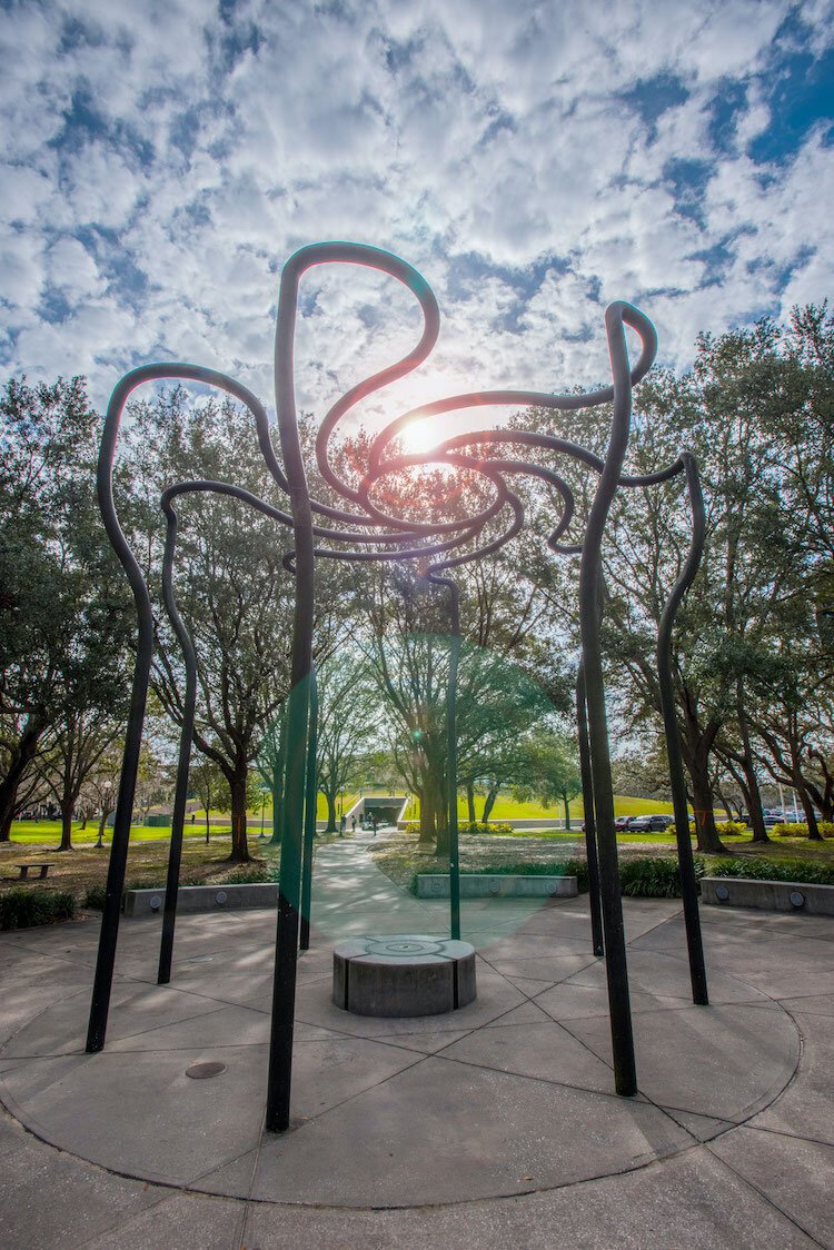 Nancy Holt, Solar Rotary, 1995. Communication & Information Sciences Building Courtyard (CIS), University of South Florida.