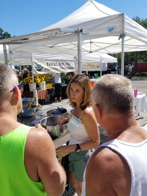 St. Pete-based dietician/nutritionist Wendy Wesley educating patrons of the Saturday Morning Market in St. Pete.