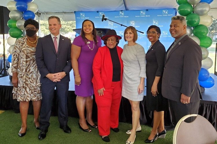 Hillsborough Commissioner Gwen Myers; Cary Putrino and Jada Grandy-Mock of Fifth Third; Chloe Coney, founder of the CDC of Tampa; U.S. Rep. Kathy Castor; Esther Marshall of Fifth Third; and Ernest Coney, Jr., president and CEO of the CDC.