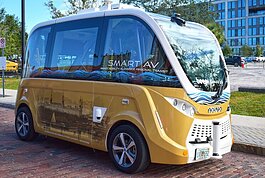 The new smart car pilot program launched by Florida DOT, HART, and BEEP of Orlando gives driverless rides along the Tampa Riverwalk and in Tampa Heights.
