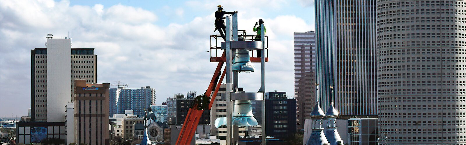 Thomas Paccard makes a final verification of the nuts and bolts. Towering 105 feet, the Ars Sonora is a unique addition to UT’s music program and will be featured in outdoor concerts, enriching the University and the Tampa Bay Area.