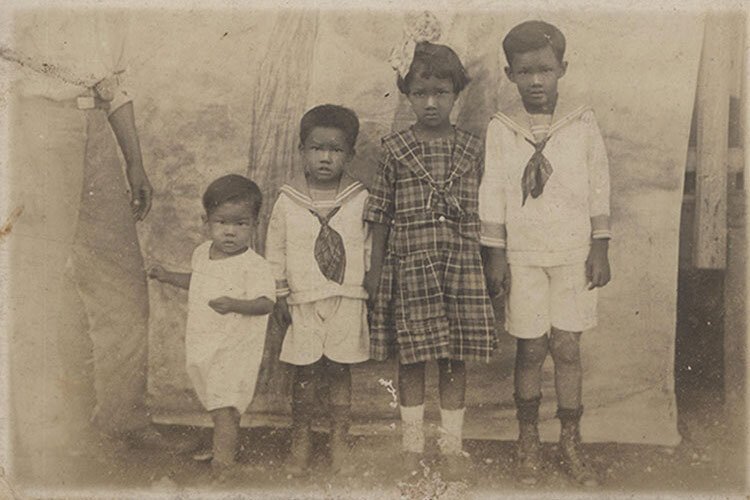 Many Cuban Americans today, including the author Lissette Campos, have Chinese roots via Cuba. This is the Chansut family.