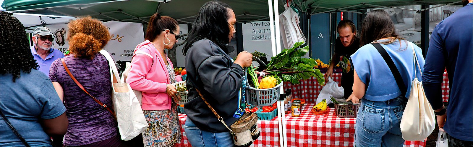 Taking place in the heart of Water Street Tampa, The Market gives residents and visitors a mix of wellness-focused vendors, artisans and farmers selling their fresh produce.
