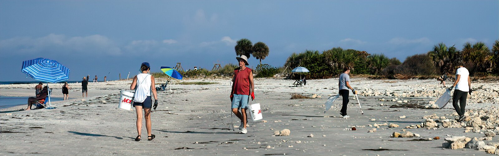Honeymoon Island State Park coordinated a beach cleanup for International Coastal Cleanup Day, an annual event spearheaded by the Ocean Conservancy that takes place on the third Saturday of September in over 100 countries.