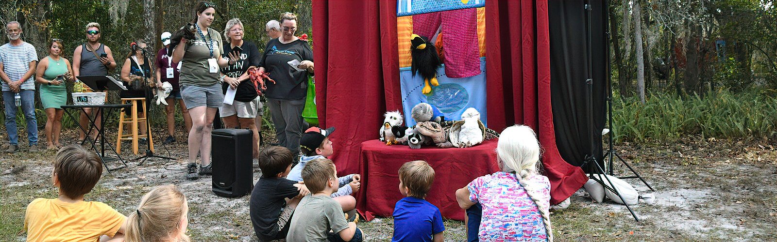 The Wonders of Wildlife Festival presented a puppet show by the Raptor Center of Tampa Bay that emphasized current conservation issues.