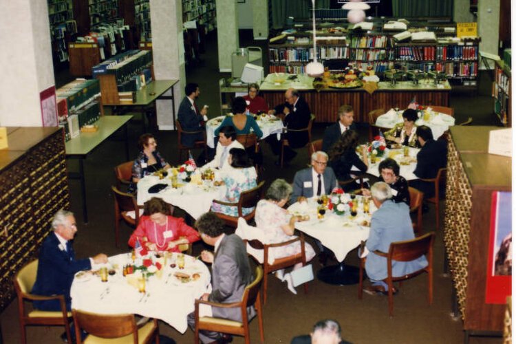 A 1986 "Dinner in the Stacks" fundaising event at what was then the Tampa Public Library.