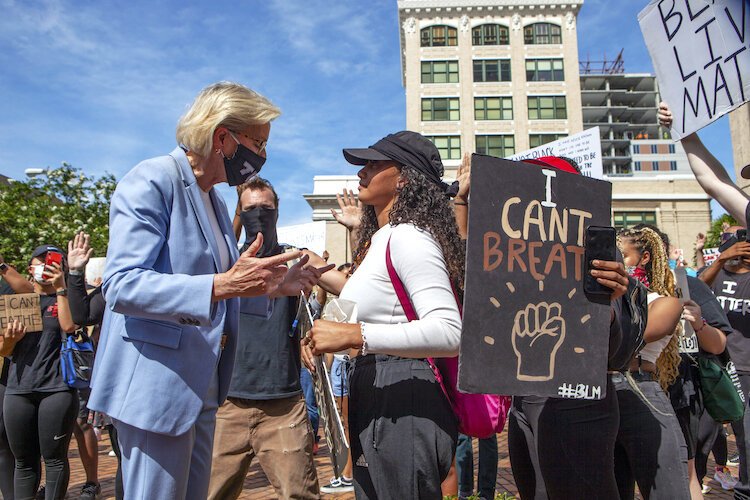 Tampa Mayor Jane Castor spoke one-on-one to several protestors.