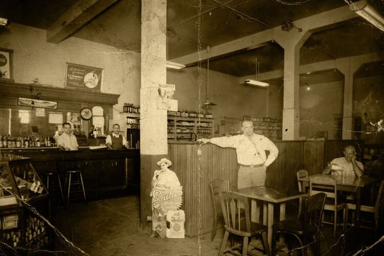 Historic photo of the Sanchez y Haya Hotel