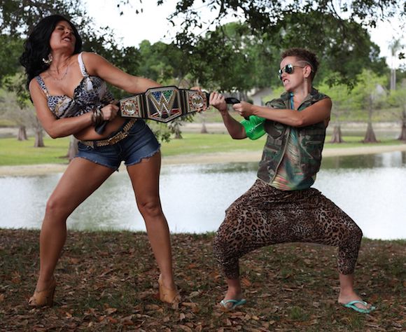 Florida Woman engages in tug of war